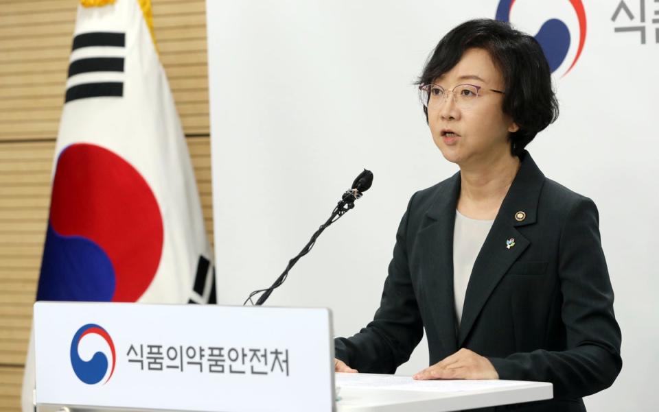 South Korean minister of food and drug safety Oh Yu-Kyoung speaks during a briefing in Cheongju (AP)