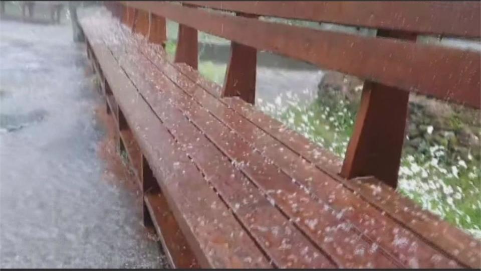 對流旺盛玉山下冰雹雨 　山友驚呼像「珍珠奶茶」