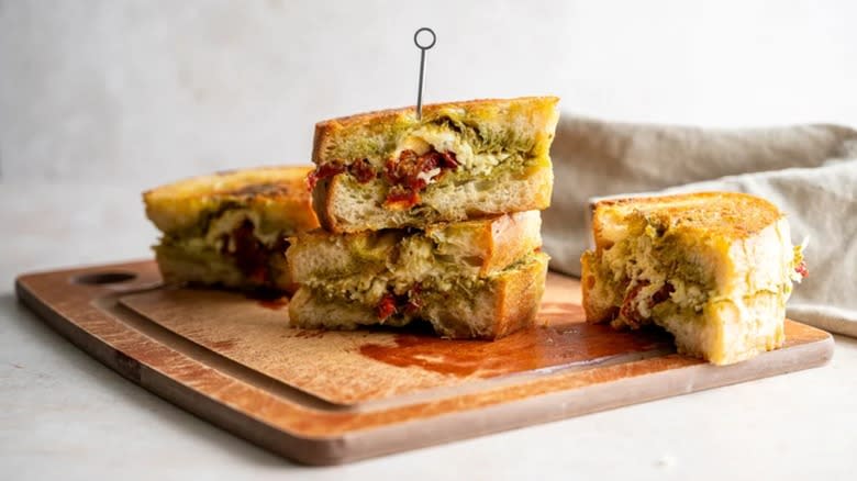 pesto sun-dried tomato grilled cheese