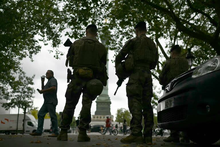 La gendarmería francesa protege la ciudad durante los Juegos Olímpicos París 2024