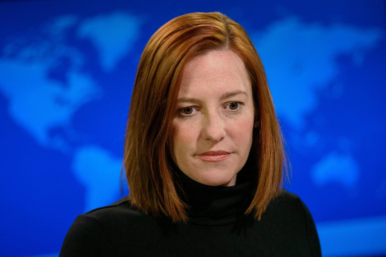 <p>Jen Psaki ofrece una sesión informativa diaria en el Departamento de Estado de EE. UU. </p> (AFP via Getty Images)