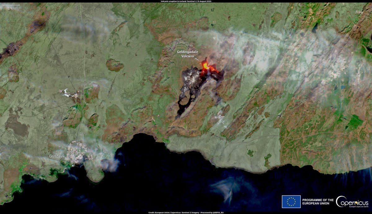 A satellite image of the volcanic eruption in Iceland. (@defis_eu)