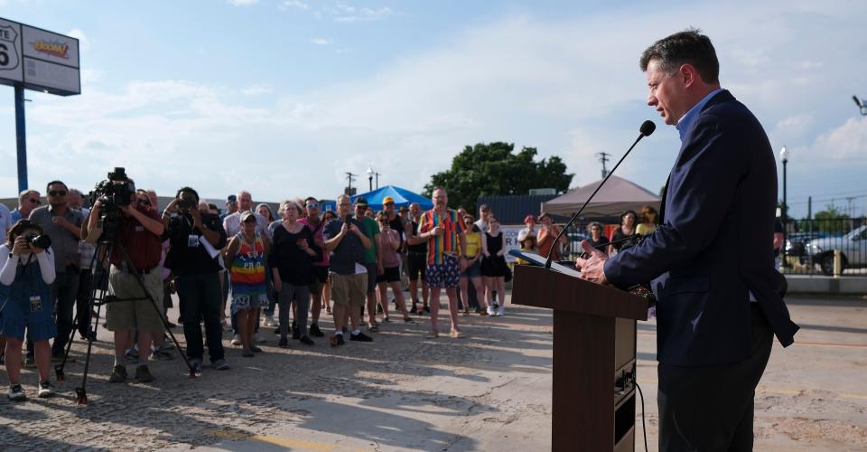 Oklahoma City Mayor David Holt addresses the crowd at the OKC Pride Opening Ceremony.