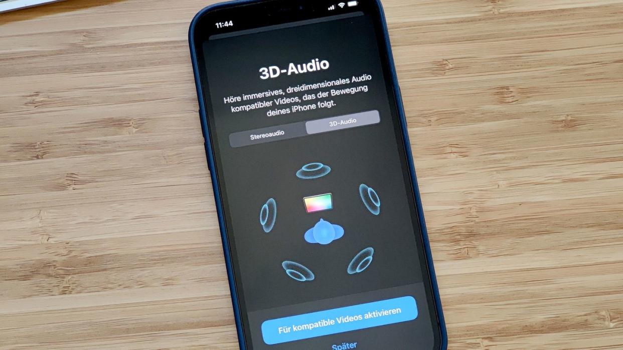 Im Bluetooth-Menü des iOS-Geräts finden sich die nötigen Einstellungen für 3D-Audio - die richtigen Apple-Kopfhörer vorausgesetzt.