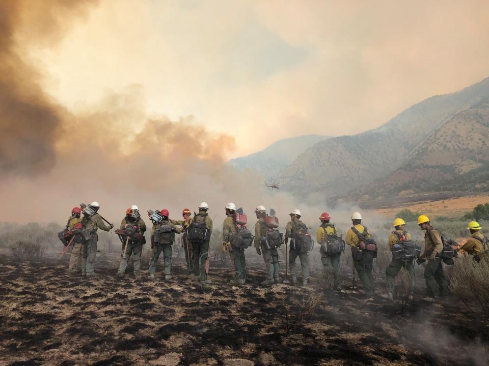 pine gulch firefighters_pine gulch fire information team