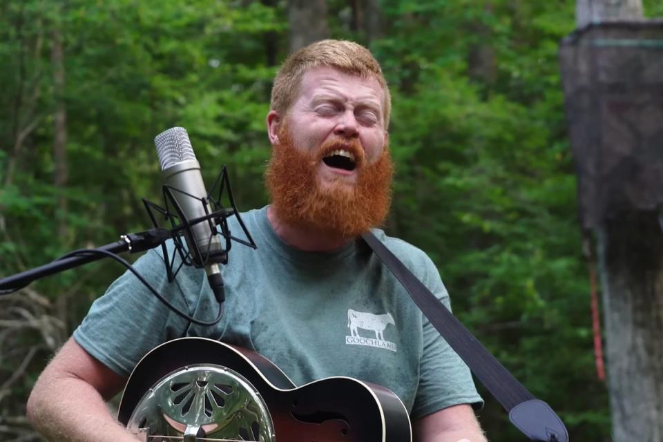 No country for rich men: Oliver Anthony performing his song ‘Rich Men North of Richmond’ (radiowv via YouTube)