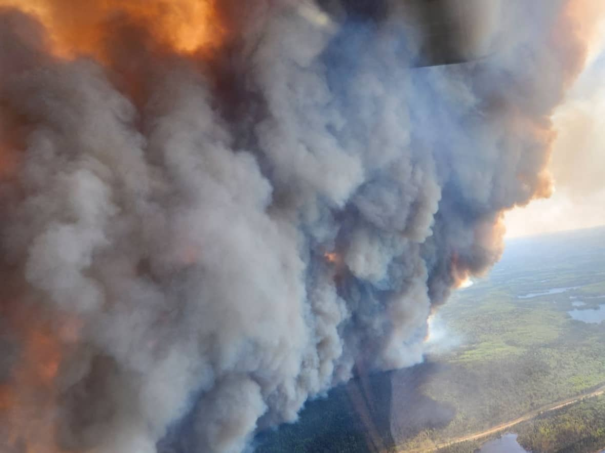 The Ministry of Natural Resources and Forestry shared an update Tuesday, indicating growth of a fire near White River.  (Ontario Forest Fires/Twitter - image credit)