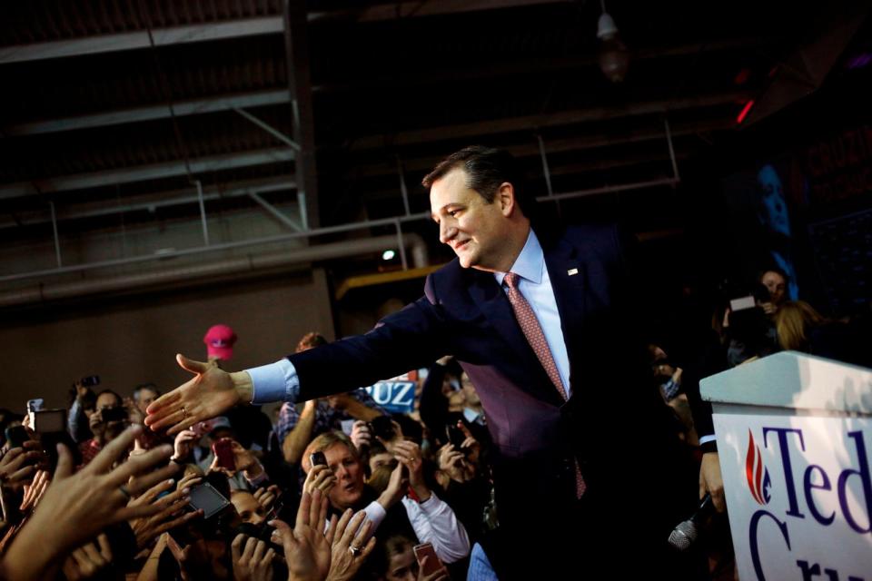 PHOTO: Senator Ted Cruz greets supporters after being declared the winner of the Iowa caucus during his campaign's caucus night celebration at the Elwell Center on the Iowa State Fairgrounds in Des Moines, Iowa, Feb. 1, 2016. (Luke Sharrett/Bloomberg via Getty Images)