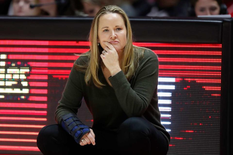 <p>Chris Gardner/Getty</p> Head coach Lynne Roberts of the Utah Utes