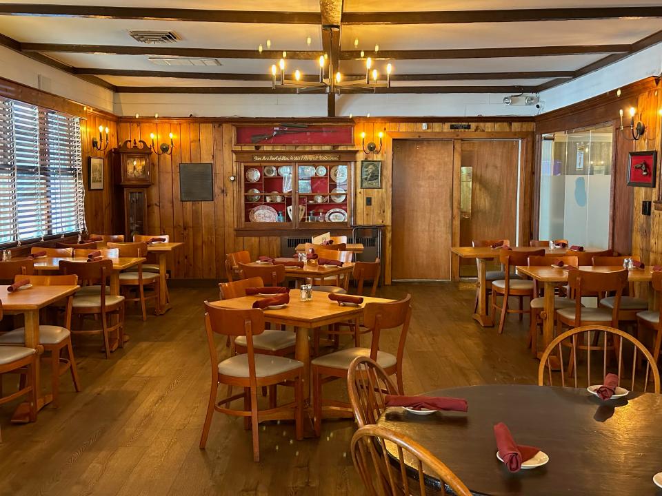 The dining room at the Cranbury Inn.