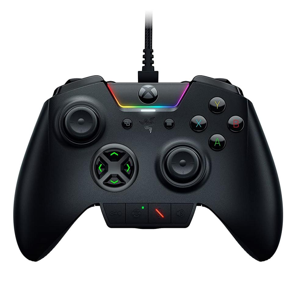 4) Razer Wolverine Ultimate Officially Licensed Xbox One Controller