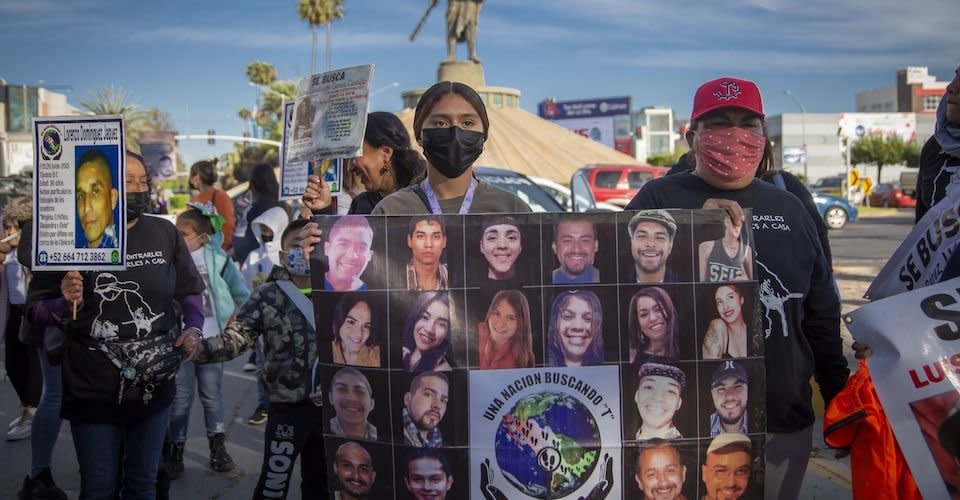 Madres de personas desaparecidos se manifestaron este 10 de mayo en Tijuana.