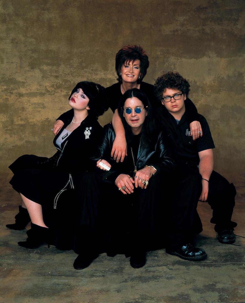 THE OSBOURNES : SEASON 3, KELLY OSBOURNE, SHARON OSBOURNE, OZZY OSBOURNE, JACK OSBOURNE, 2003