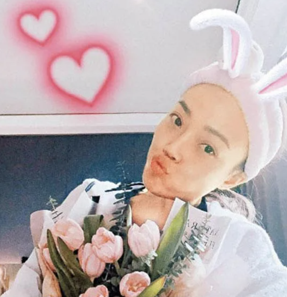 Joey Yung poses with her birthday gifts. (PHOTO: Joey Yung Instagram)