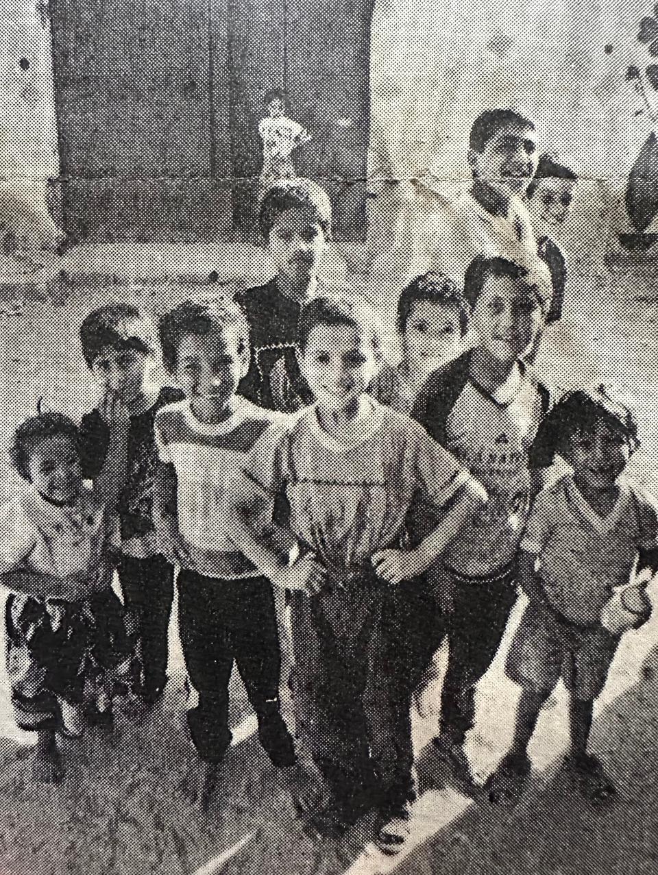 A group of boys Mark Patinkin stopped to talk with in Gaza in 1991.