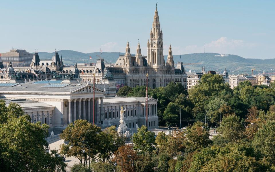 Ringstrasse, Parliament, City Hall, Vienna