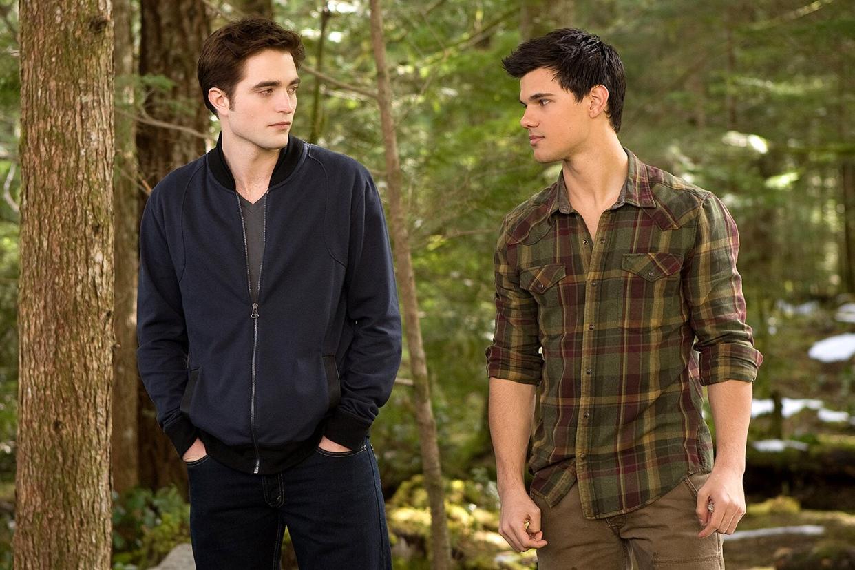 ROBERT PATTINSON and TAYLOR LAUTNER