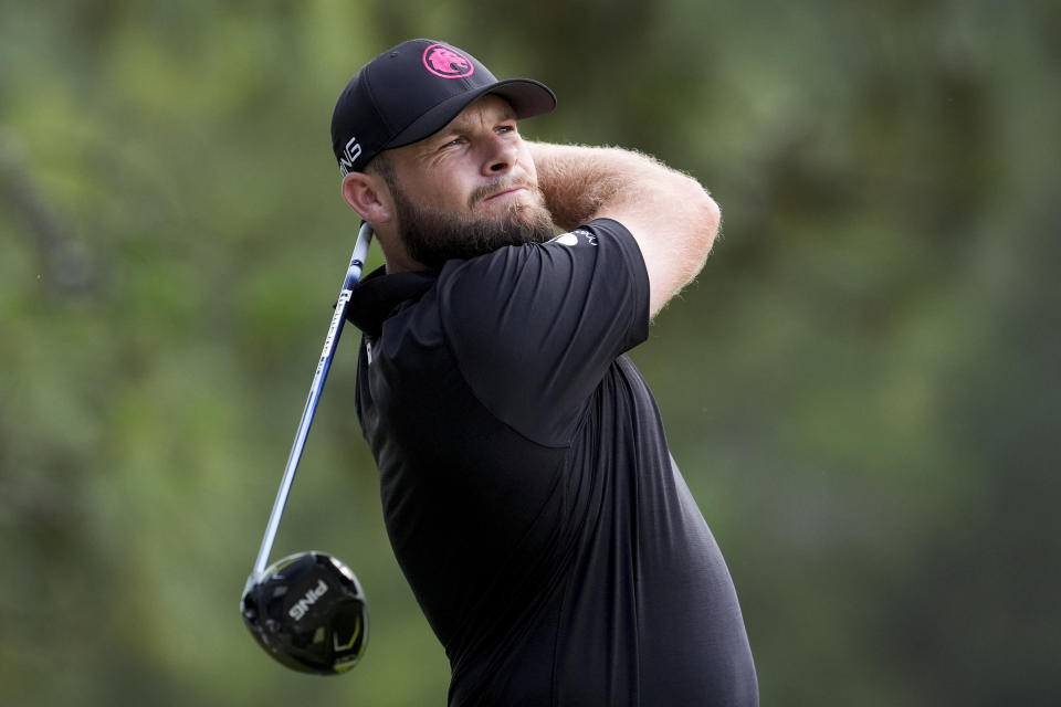 Tyrrell Hatton, of England, watches his tee shot on the second hole during the first round of the U.S. Open golf tournament Thursday, June 13, 2024, in Pinehurst, N.C. (AP Photo/George Walker IV)