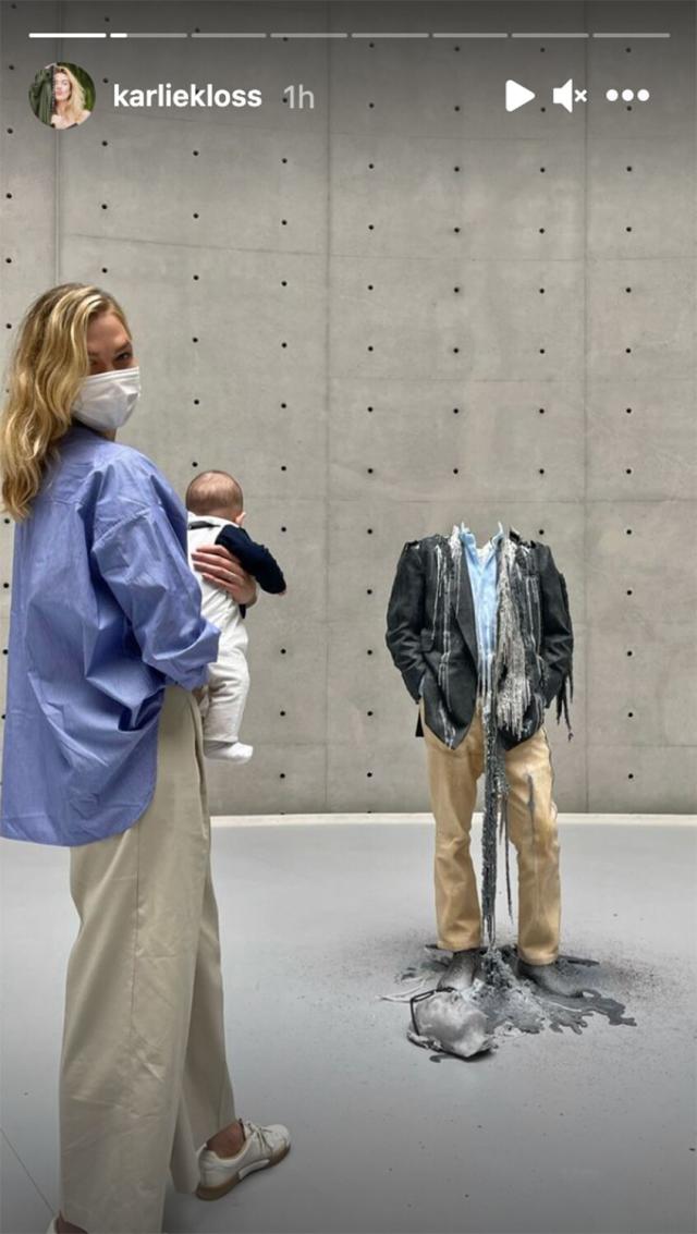 Karlie Kloss Takes 4-Month-Old Baby Levi to the Museum in Paris