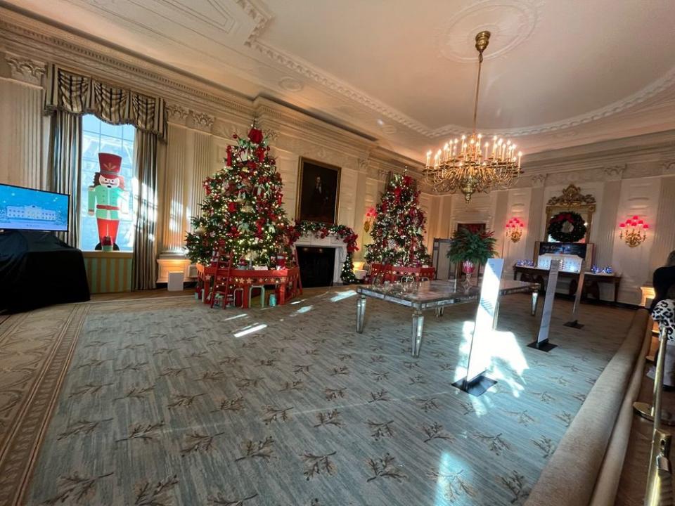 Tour White House Holiday Decorations 2023