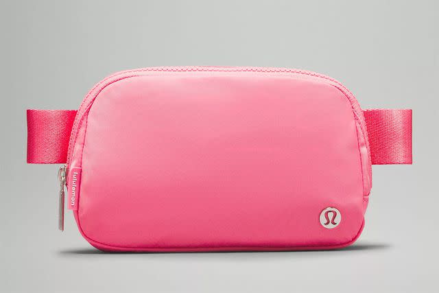 <p>lululemon</p>