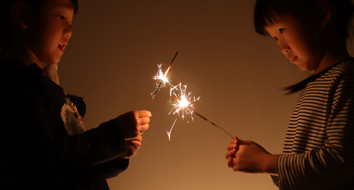 Do kids need to make New Year's resolutions? Here's what experts say. (Photo: Getty)