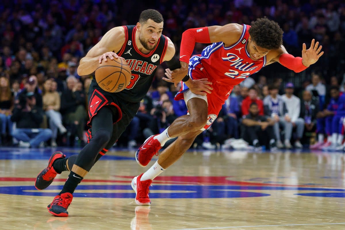 BULLS-76ERS (AP)