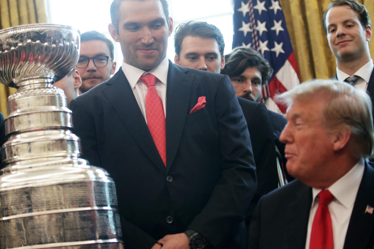 Washington Capitals join Donald Trump in White House's Oval Office