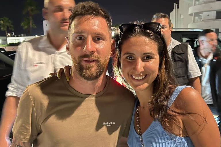 Finalmente, Sol González obtuvo ese mismo día su foto con Lionel Messi y agradece a quienes la criticaron por haberla "viralizado"