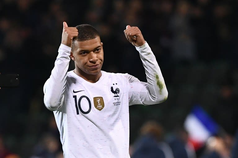 <p>C’est terminé, l’équipe de France l’a emporté 4-1 en Moldavie. Kylian Mbappé a tenu à remercier les 500 supporters français qui avaient fait le déplacement jusqu’à Chisinau. (crédit AFP) </p>