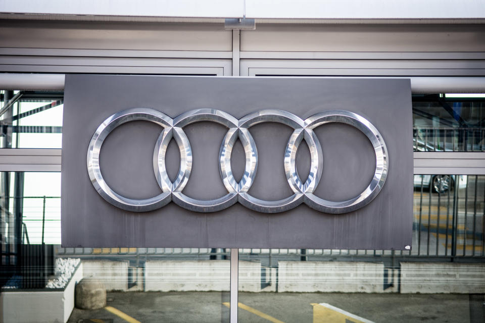 Audi will die Autoproduktion im Stammwerk Ingolstadt voraussichtlich Ende April schrittweise wieder anlaufen lassen. (Bild: Getty Images)