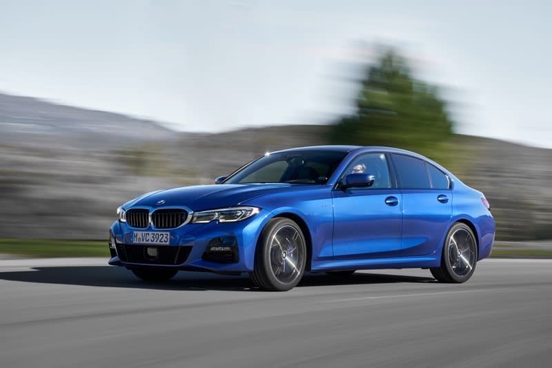 BMW 3 Series與5 Series分別獲得中型豪華與中大型豪華車獎項。