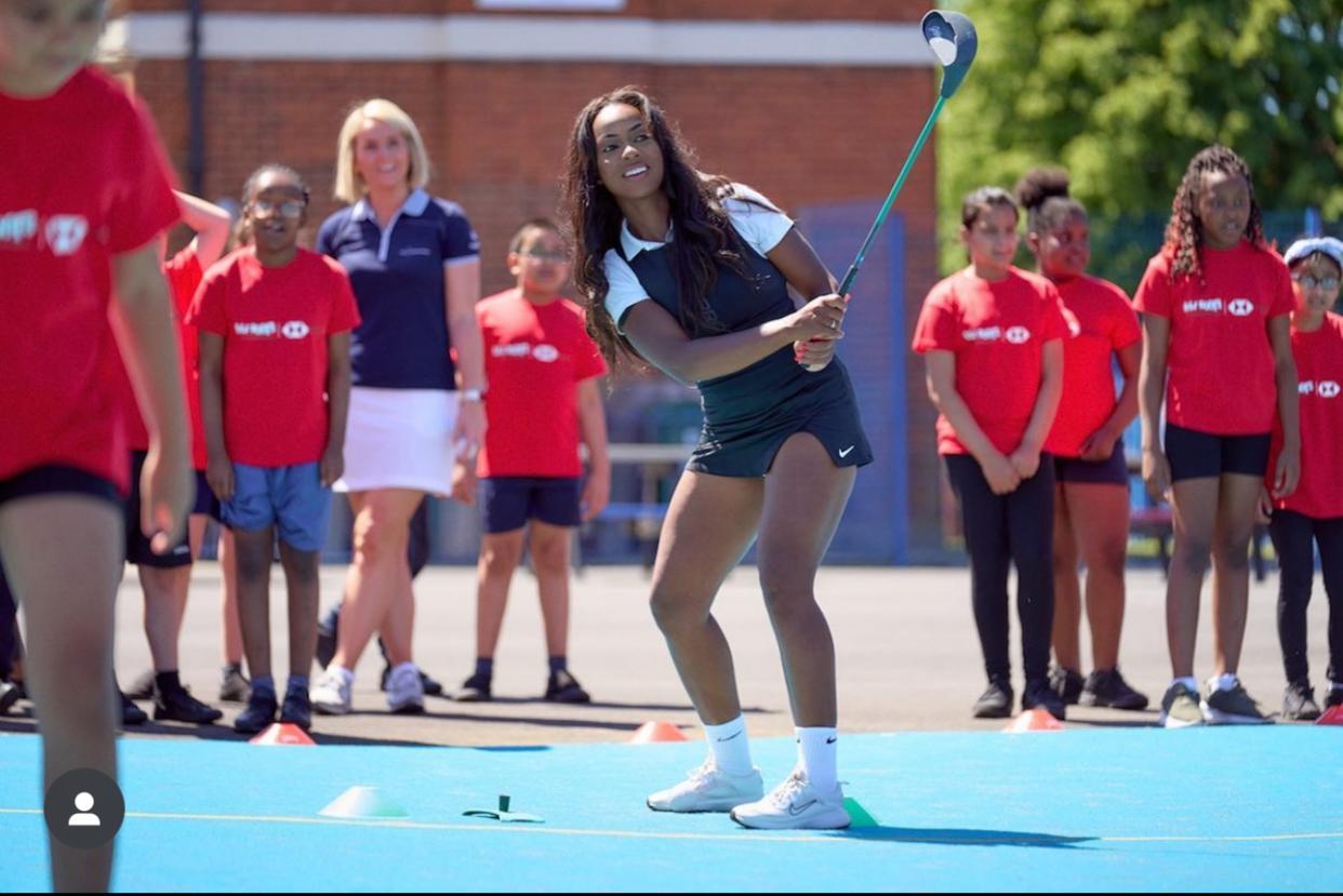 Golfer Nicola Bennett at a school