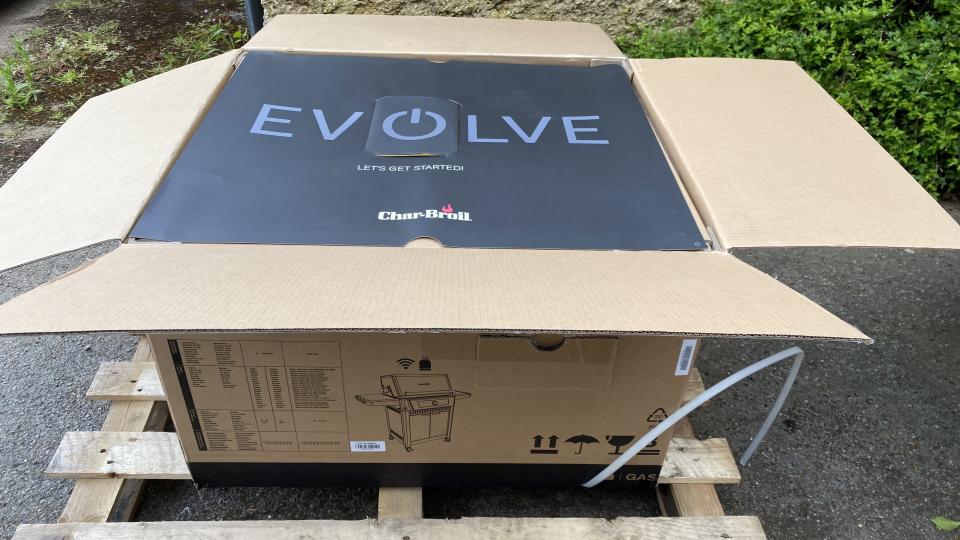 Char-Broil Evolve box