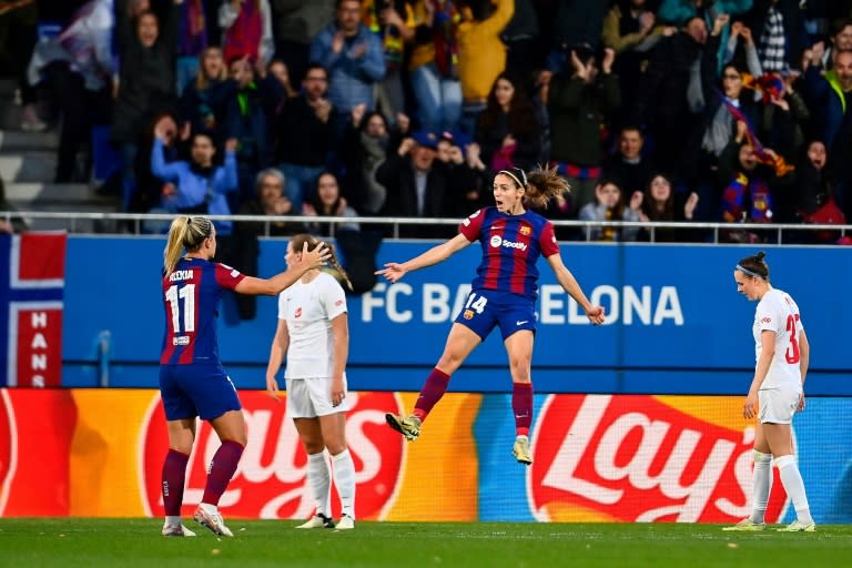 Aitana Bonmatí celebra con un salto su gol en la victoria del Barcelona sobre el Brann en la vuelta de cuartos de final de la Liga de Campeones femenina. En Sant Joan Despí (cerca de Barcelona), el 28 de marzo de 2024 (PAU BARRENA)