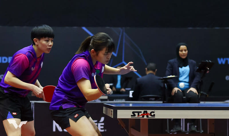 鄭怡靜（左）、李昱諄（右）安抵WTT總決賽4強。（資料照，取自World Table Tennis）