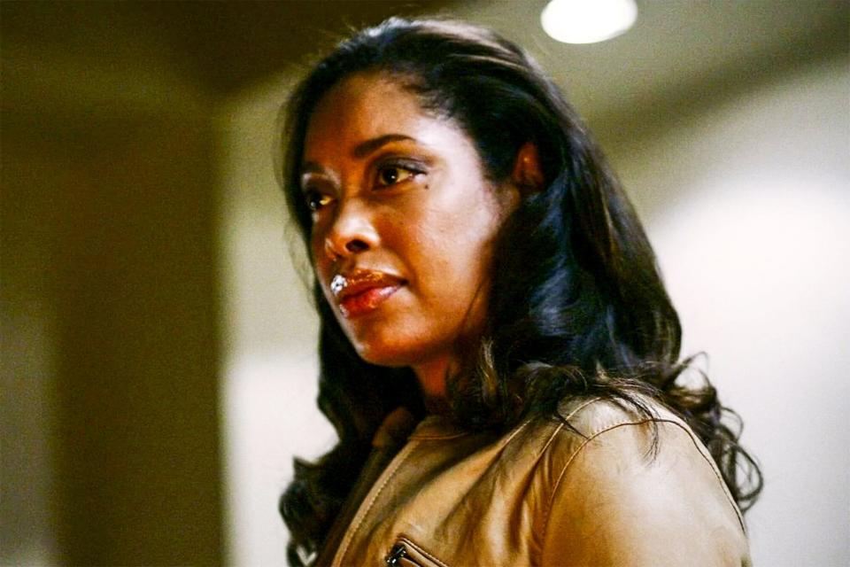 Gina Torres on Alias