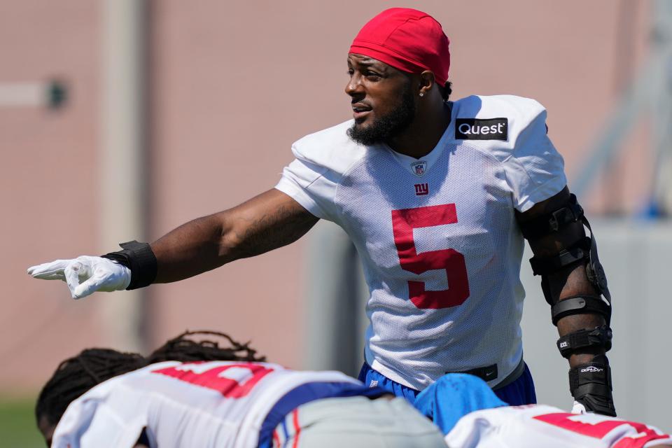 New York Giants linebacker Kayvon Thibodeaux (5) participates in training activities at the NFL football team's practice facility, Sunday, July 30, 2023, in East Rutherford, N.J. (AP Photo/John Minchillo)