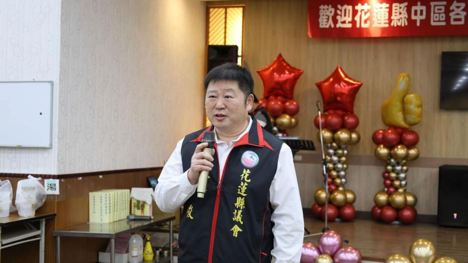 原本是國民黨員的張峻，連任議長後已宣布退出國民黨。翻攝張峻臉書