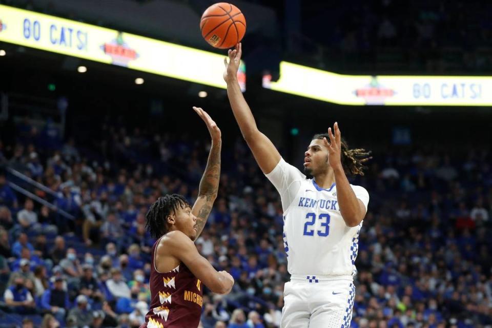 Kentucky freshman Bryce Hopkins is averaging 4.0 points and 2.7 rebounds in 11.4 minutes per game.