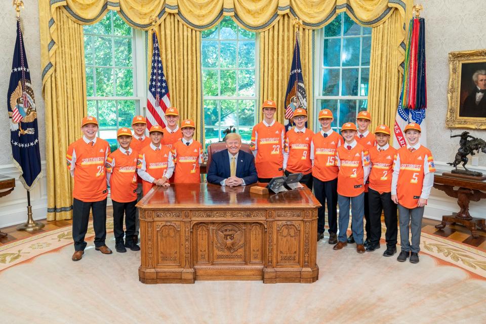 President Donald J. Trump poses for a photo with Little League Baseball World Championship Team Louisiana’s Eastbank Little League Friday, Oct. 11, 2019, in the Oval Office of the White House.