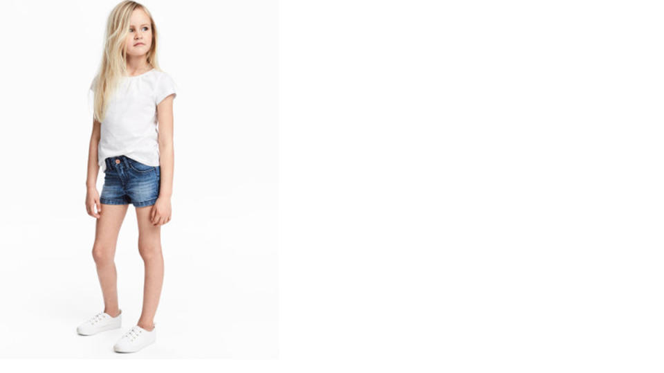 Wie kurz ist zu kurz? Diese Mini-Shorts für Mädchen von H&M sorgen derzeit für Diskussionen. (Bild: Screenshot H&M)