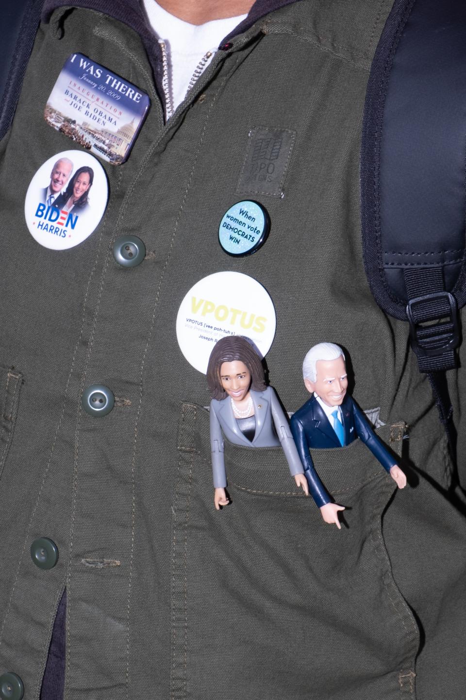 Harris and Biden figurines.