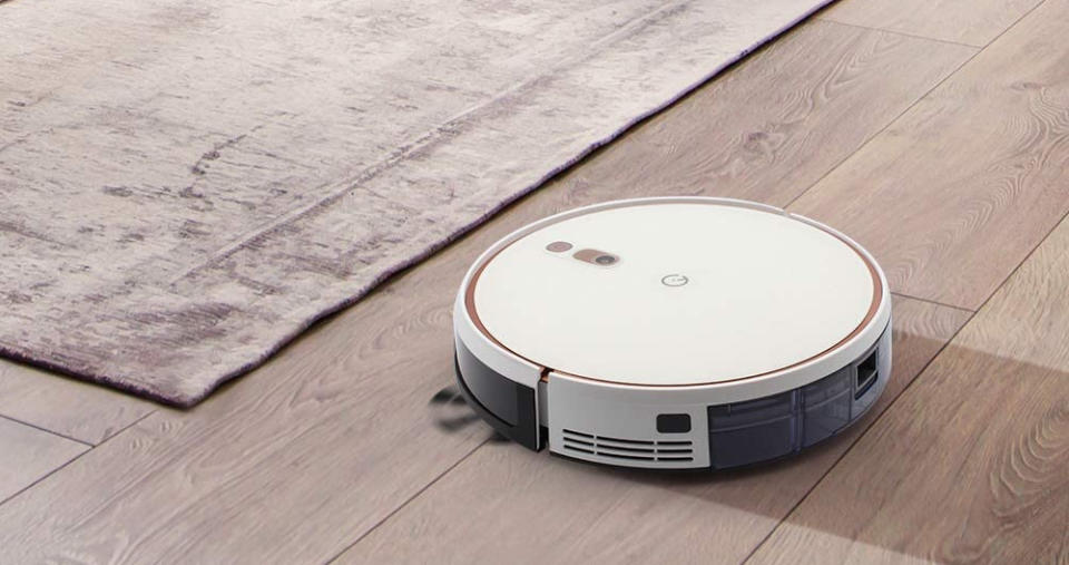 Save $100 on this Yeedi K700 2-in-1 Robot Vacuum. (Photo: Amazon)