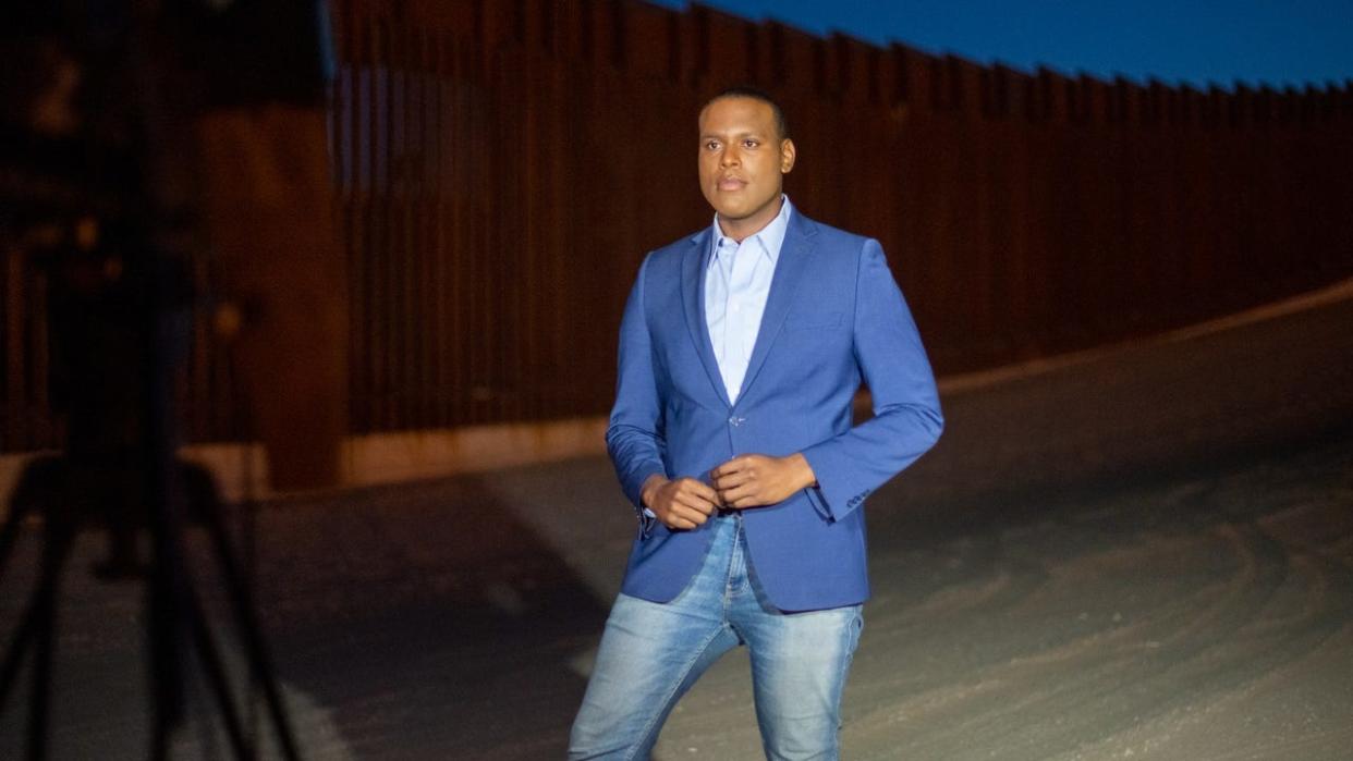 <div>Jonathan Mejia spent two years reporting on the ground in El Paso, Texas from the border.</div>