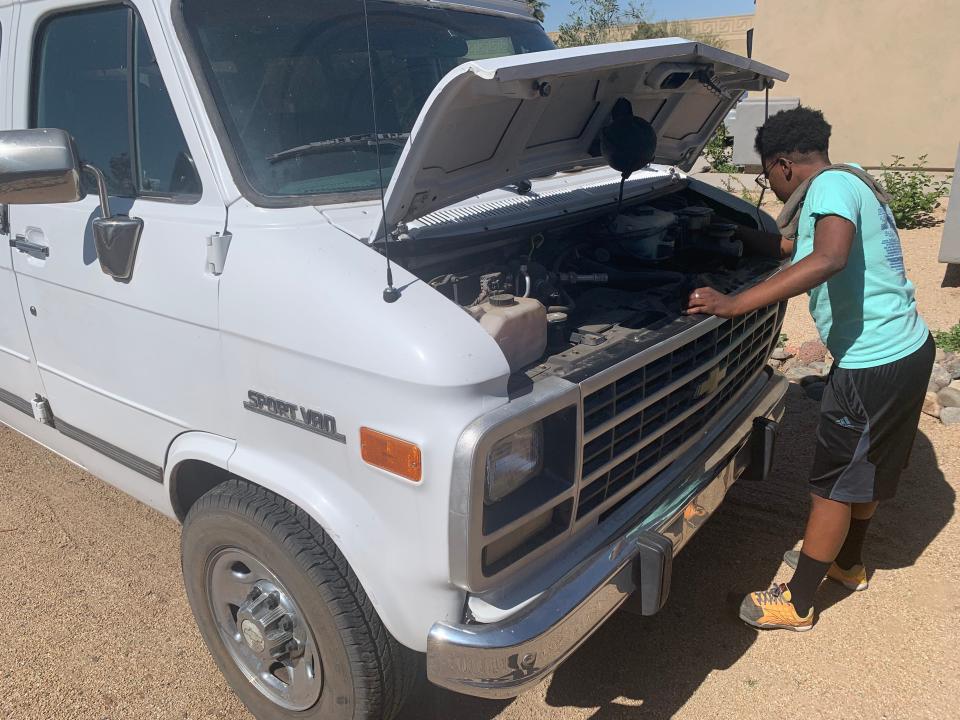 Jowell Finishing a Battery Replacement