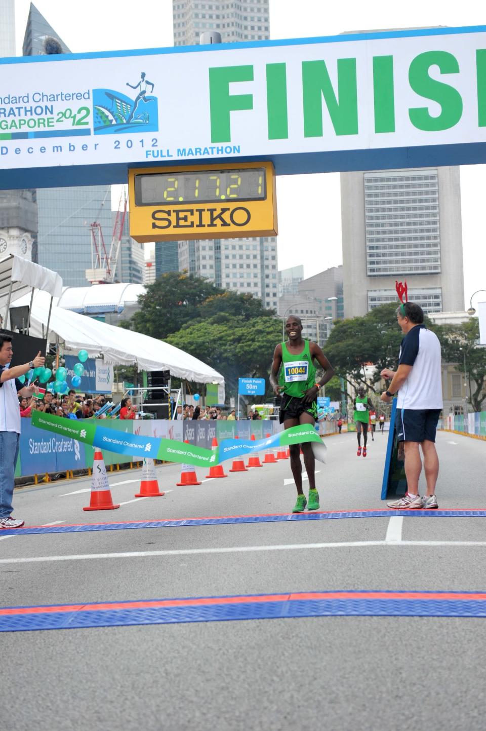 Winner of the Full Marathon Open (Men) – Kiproo Lilan Kennedy (KEN) coming in at 2:17:17.08 (Photo courtesy of Singapore Sports Council)