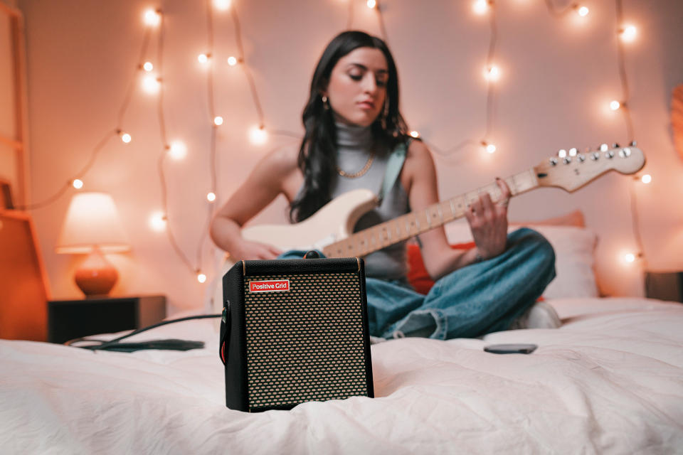 Positive Grid Spark Mini guitar amp