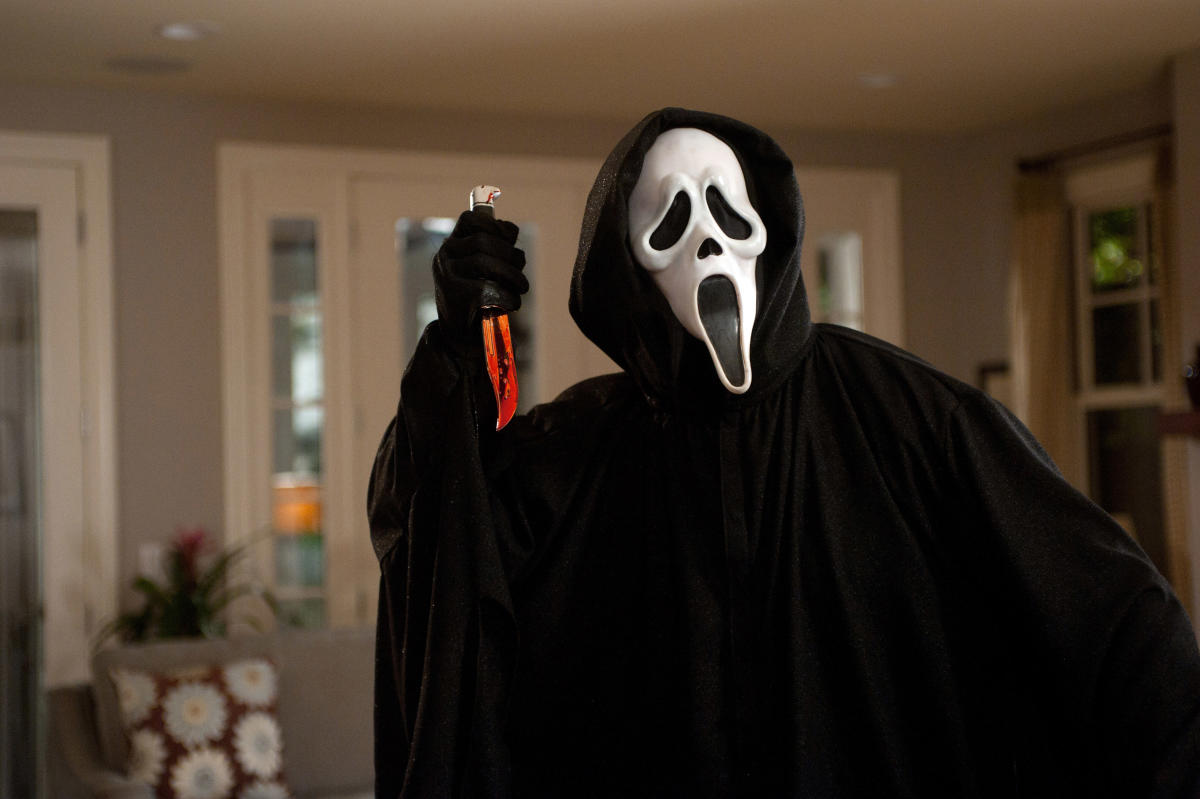 See Ghostface Creeping People Out For Scream VI's Viral Marketing Campaign