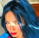 <p>A la cantante de ‘No Me Acuerdo’ también le gusta experimentar con su melena. Y ya la hemos visto cambiar de color varias veces. Sí, el verano pasado se la tiñó de azul. ¿O era una peluca? (Foto: Instagram / <a rel="nofollow noopener" href="https://www.instagram.com/p/BkthbqSFDFV/" target="_blank" data-ylk="slk:@thalia" class="link ">@thalia</a>). </p>